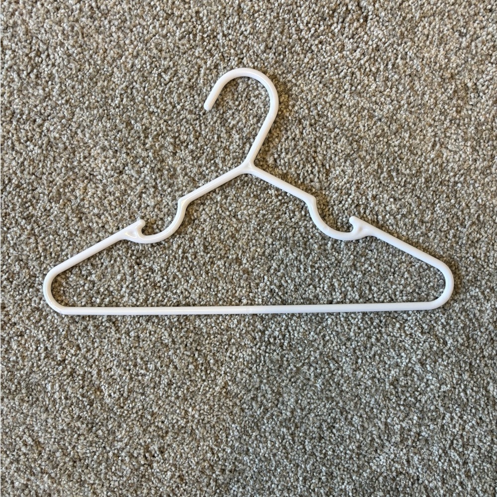 80 Delta Children's Infant/Toddler Hangers in White